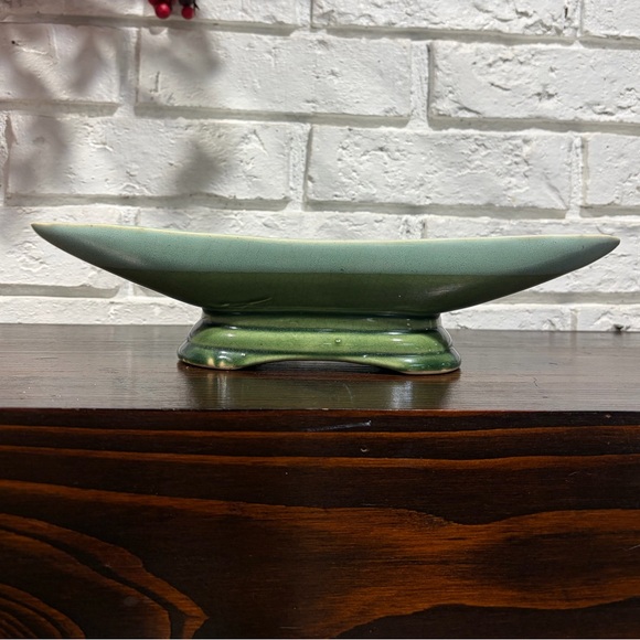 Stylish Green Ceramic Dish - Picture 2 of 3